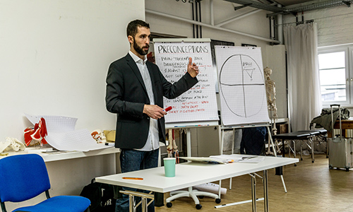 Chiropraktik studieren – Paul Ahearn als Dozent bei Chiropraktik Campus