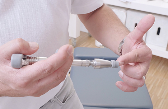 Chiropraktik-Instrument Technik bei Chiropraktik Campus